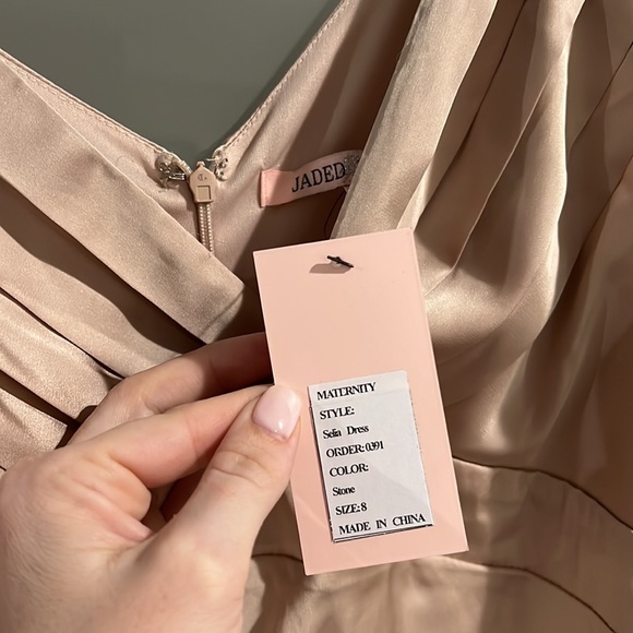 Maternity dress NWT - Picture 3 of 6